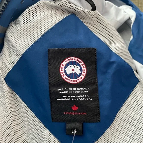 Canada goose - size LARGE